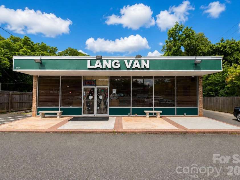 3443 Airlie Street, Charlotte, NC 28205.  MLS# CAR4402296, YatesRealty ID 9950. 