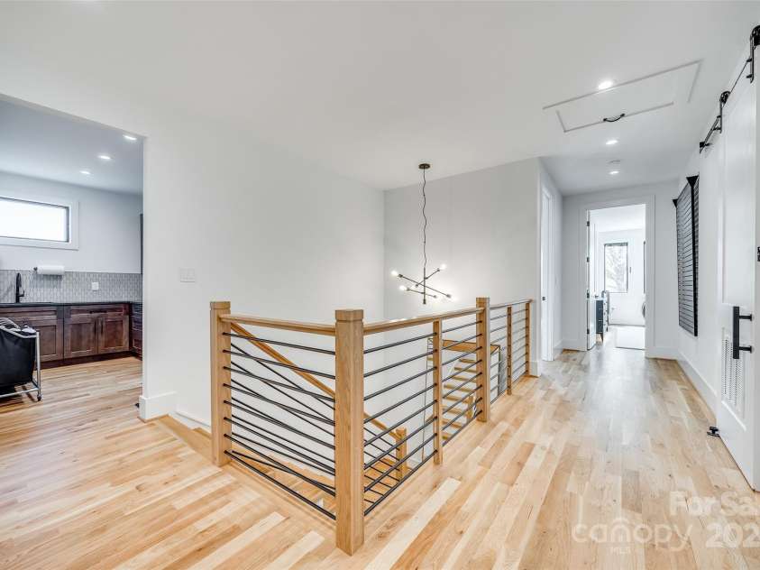 805 19th Street, Charlotte, NC 28205.  MLS# CAR4234315, YatesRealty ID 9950. 