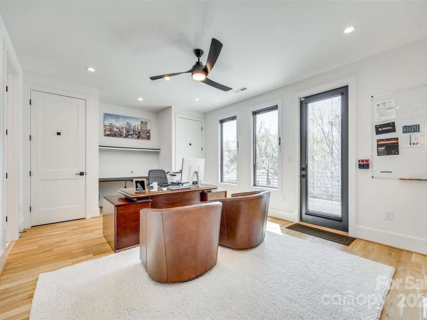 805 19th Street, Charlotte, NC 28205.  MLS# CAR4234315, YatesRealty ID 9950. 