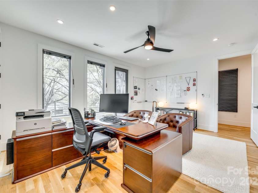 805 19th Street, Charlotte, NC 28205.  MLS# CAR4234315, YatesRealty ID 9950. 