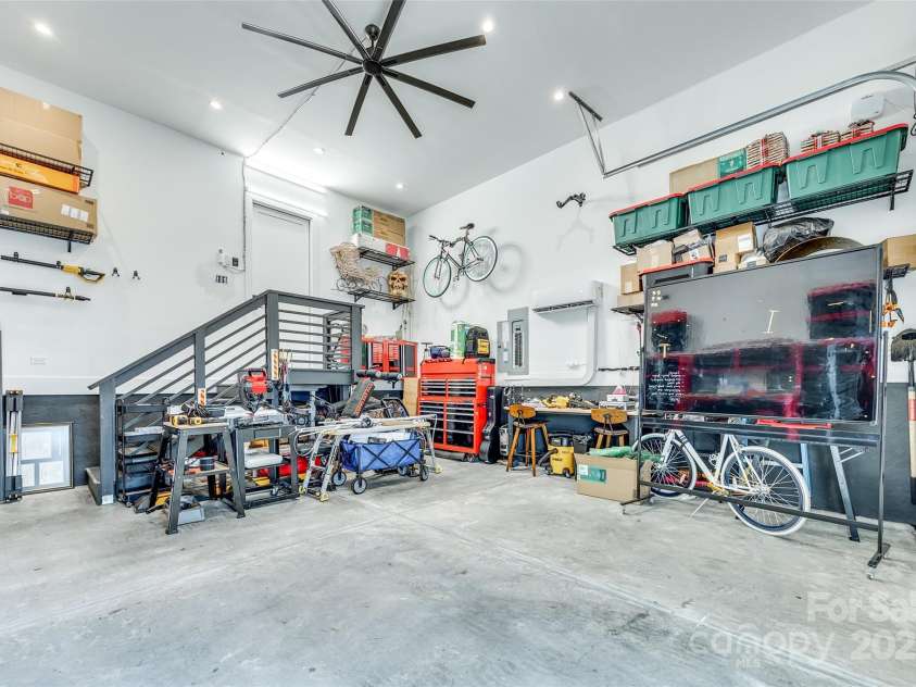 805 19th Street, Charlotte, NC 28205.  MLS# CAR4234315, YatesRealty ID 9950. 