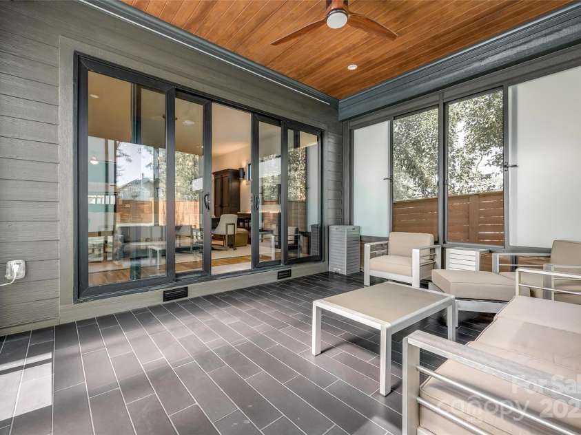805 19th Street, Charlotte, NC 28205.  MLS# CAR4234315, YatesRealty ID 9950. 