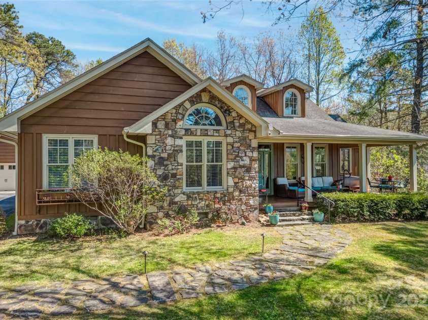 154 Summit Rise Road, Pisgah Forest, NC 28768.  MLS# CAR4247537, YatesRealty ID 9952. 