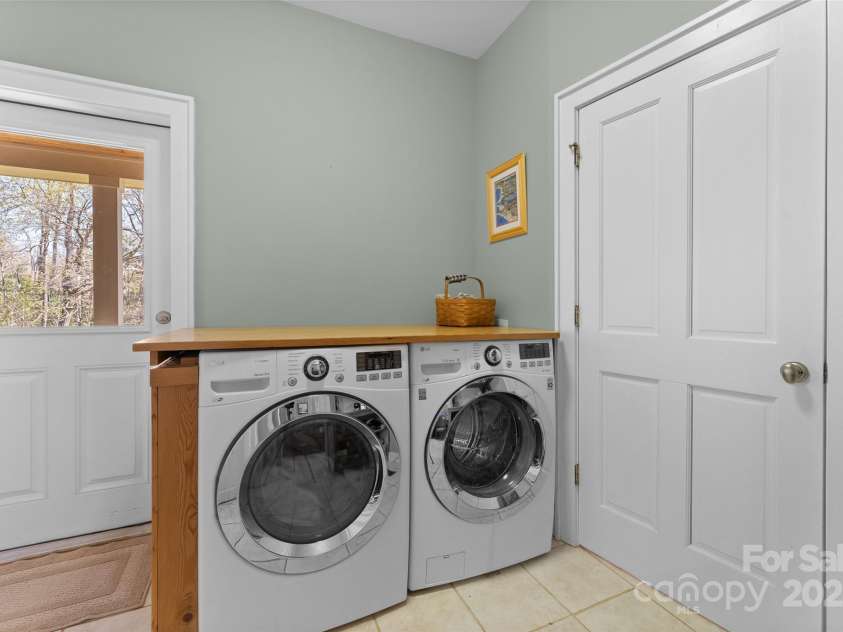 154 Summit Rise Road, Pisgah Forest, NC 28768.  MLS# CAR4247537, YatesRealty ID 9952. 