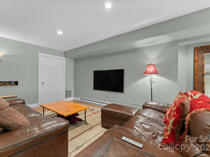 154 Summit Rise Road, Pisgah Forest, NC 28768.  MLS# CAR4247537, YatesRealty ID 9952. 