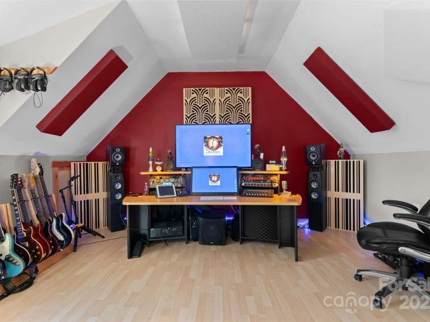 154 Summit Rise Road, Pisgah Forest, NC 28768.  MLS# CAR4247537, YatesRealty ID 9952. 