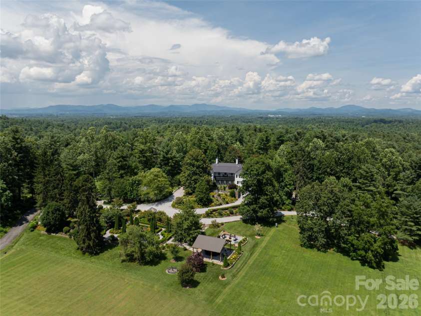 365 Sherwood Drive, Flat Rock, NC 28731.  MLS# CAR4353114, YatesRealty ID 9952. 
