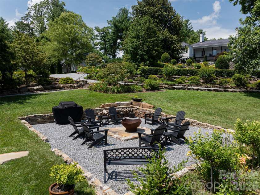 365 Sherwood Drive, Flat Rock, NC 28731.  MLS# CAR4353114, YatesRealty ID 9952. 