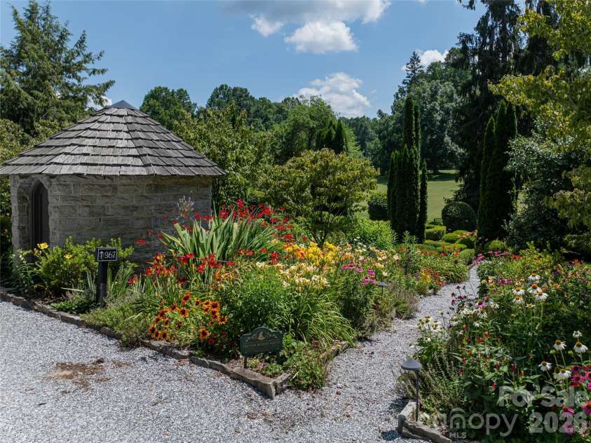 365 Sherwood Drive, Flat Rock, NC 28731.  MLS# CAR4353114, YatesRealty ID 9952. 