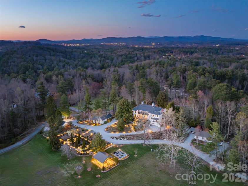 365 Sherwood Drive, Flat Rock, NC 28731.  MLS# CAR4353114, YatesRealty ID 9952. 