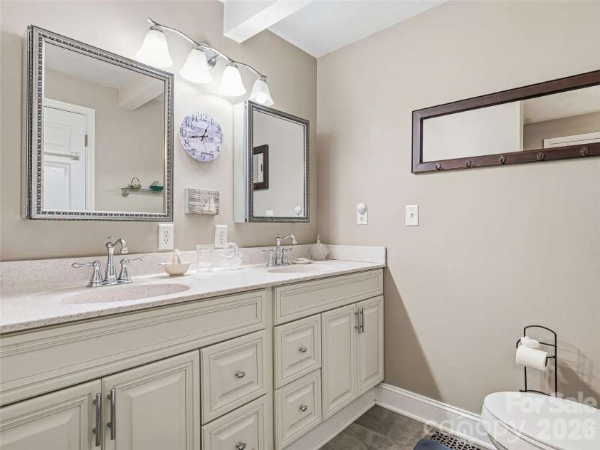 102 Havnaers Point, Lake Lure, NC 28746.  MLS# CAR4367288, YatesRealty ID 9953. 