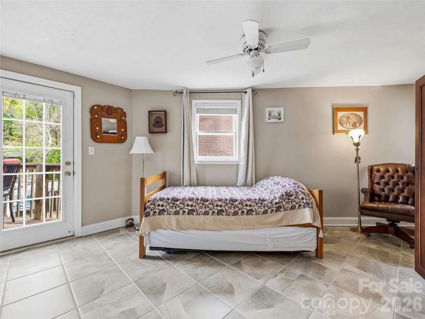 102 Havnaers Point, Lake Lure, NC 28746.  MLS# CAR4367288, YatesRealty ID 9953. 