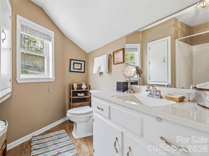 102 Havnaers Point, Lake Lure, NC 28746.  MLS# CAR4367288, YatesRealty ID 9953. 