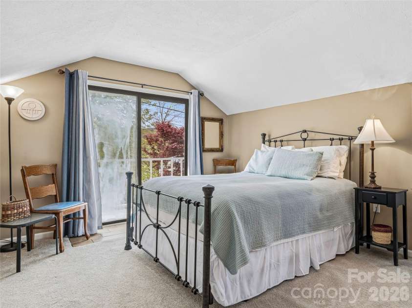 102 Havnaers Point, Lake Lure, NC 28746.  MLS# CAR4367288, YatesRealty ID 9953. 