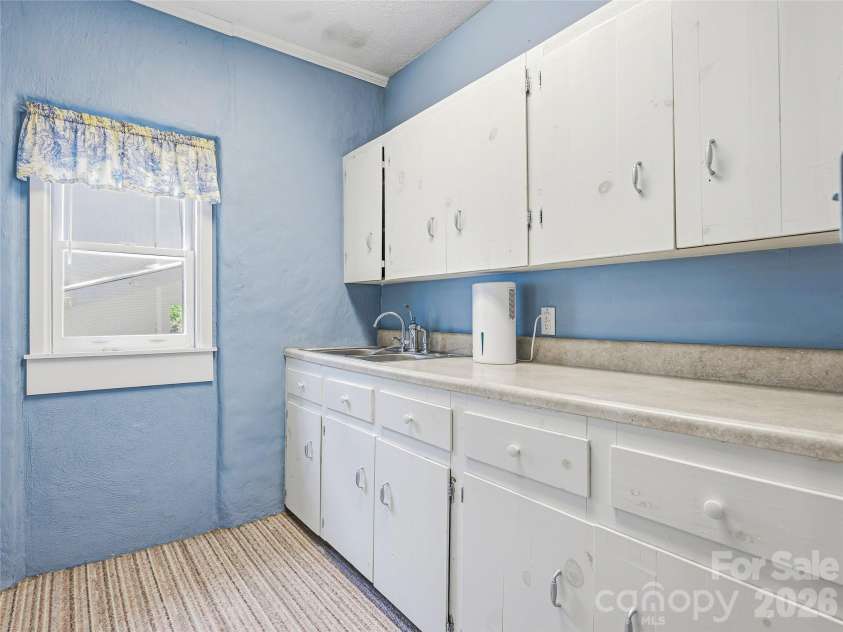 102 Havnaers Point, Lake Lure, NC 28746.  MLS# CAR4367288, YatesRealty ID 9953. 