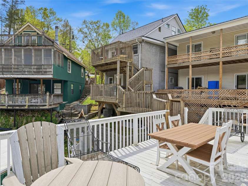 102 Havnaers Point, Lake Lure, NC 28746.  MLS# CAR4367288, YatesRealty ID 9953. 