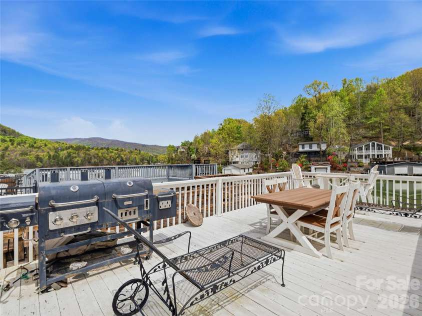 102 Havnaers Point, Lake Lure, NC 28746.  MLS# CAR4367288, YatesRealty ID 9953. 