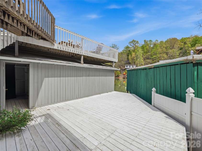 102 Havnaers Point, Lake Lure, NC 28746.  MLS# CAR4367288, YatesRealty ID 9953. 