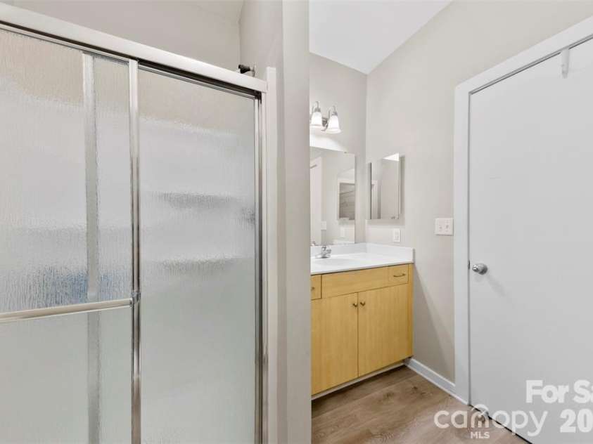 3239 Wesley Avenue, Charlotte, NC 28205.  MLS# CAR4365146, YatesRealty ID 9954. 