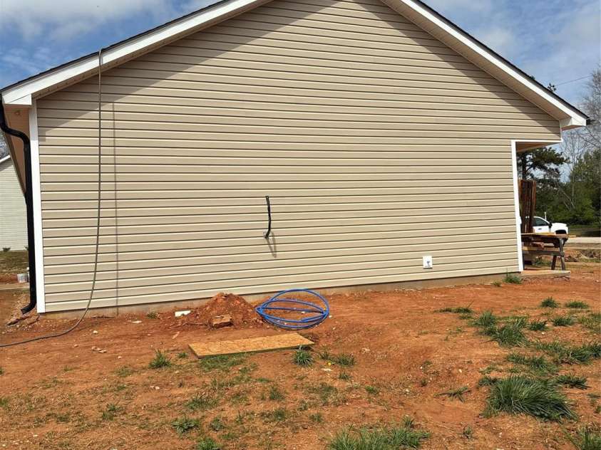 231 Hampton Street, Jefferson, SC 29718.  MLS# CAR4239160, YatesRealty ID 9955. 