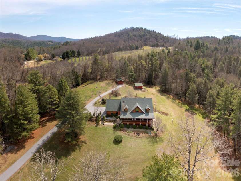622 Oleta Road, Hendersonville, NC 28792.  MLS# CAR4361003, YatesRealty ID 9955. 