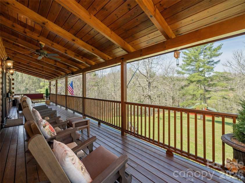 622 Oleta Road, Hendersonville, NC 28792.  MLS# CAR4361003, YatesRealty ID 9955. 
