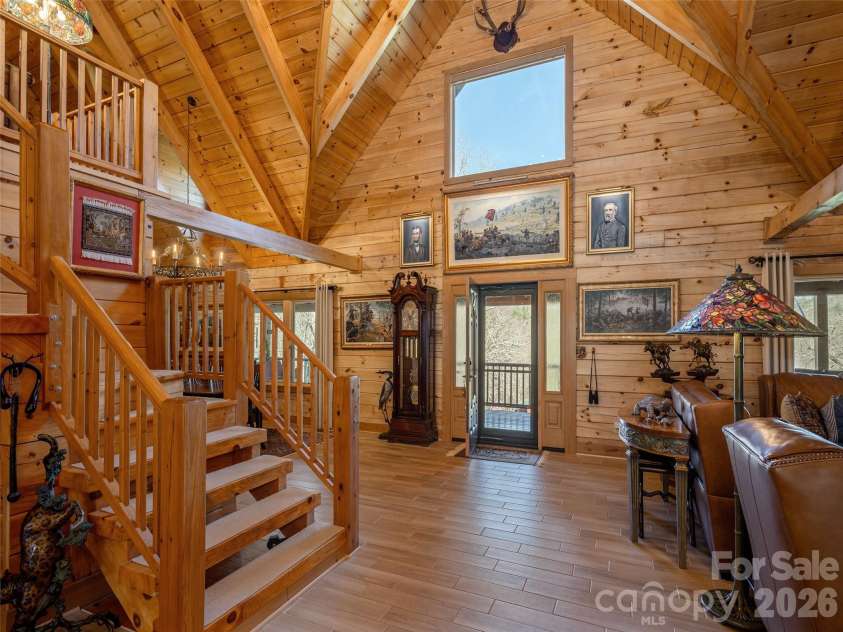 622 Oleta Road, Hendersonville, NC 28792.  MLS# CAR4361003, YatesRealty ID 9955. 