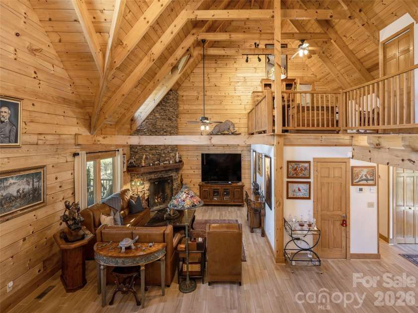 622 Oleta Road, Hendersonville, NC 28792.  MLS# CAR4361003, YatesRealty ID 9955. 