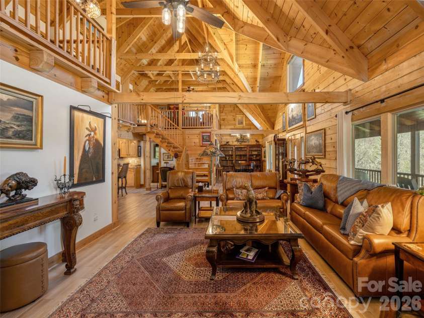 622 Oleta Road, Hendersonville, NC 28792.  MLS# CAR4361003, YatesRealty ID 9955. 