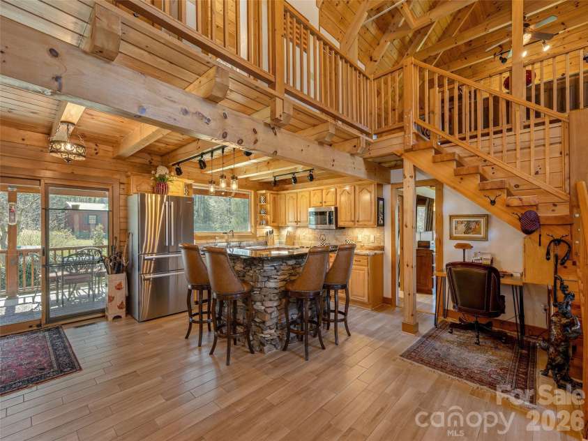 622 Oleta Road, Hendersonville, NC 28792.  MLS# CAR4361003, YatesRealty ID 9955. 