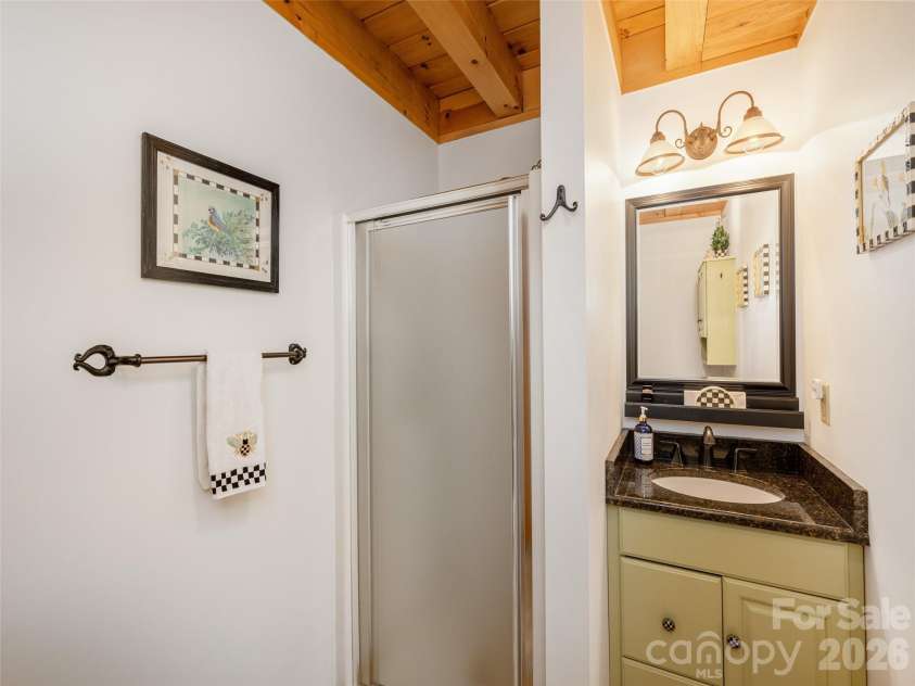 622 Oleta Road, Hendersonville, NC 28792.  MLS# CAR4361003, YatesRealty ID 9955. 