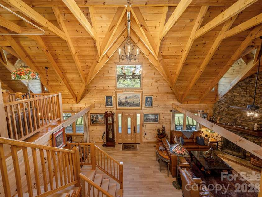 622 Oleta Road, Hendersonville, NC 28792.  MLS# CAR4361003, YatesRealty ID 9955. 