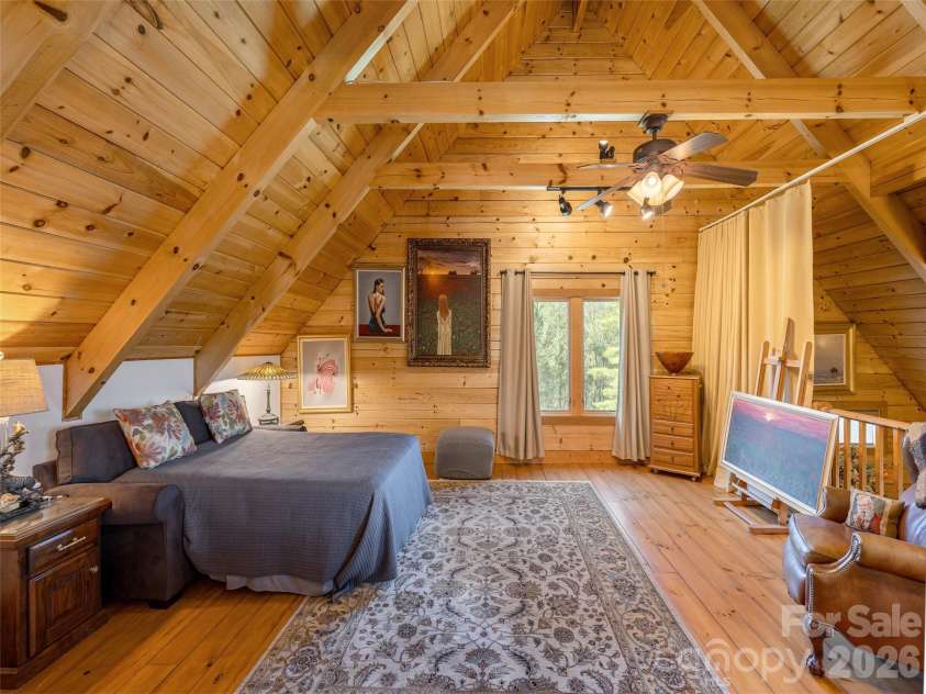 622 Oleta Road, Hendersonville, NC 28792.  MLS# CAR4361003, YatesRealty ID 9955. 