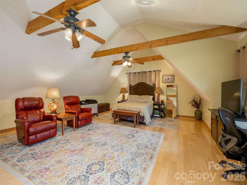 622 Oleta Road, Hendersonville, NC 28792.  MLS# CAR4361003, YatesRealty ID 9955. 