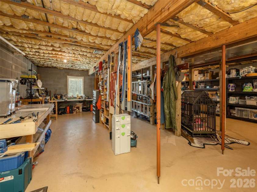 622 Oleta Road, Hendersonville, NC 28792.  MLS# CAR4361003, YatesRealty ID 9955. 