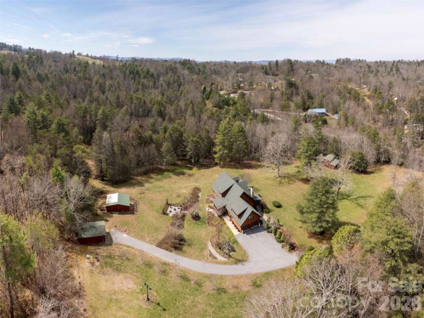 622 Oleta Road, Hendersonville, NC 28792.  MLS# CAR4361003, YatesRealty ID 9955. 