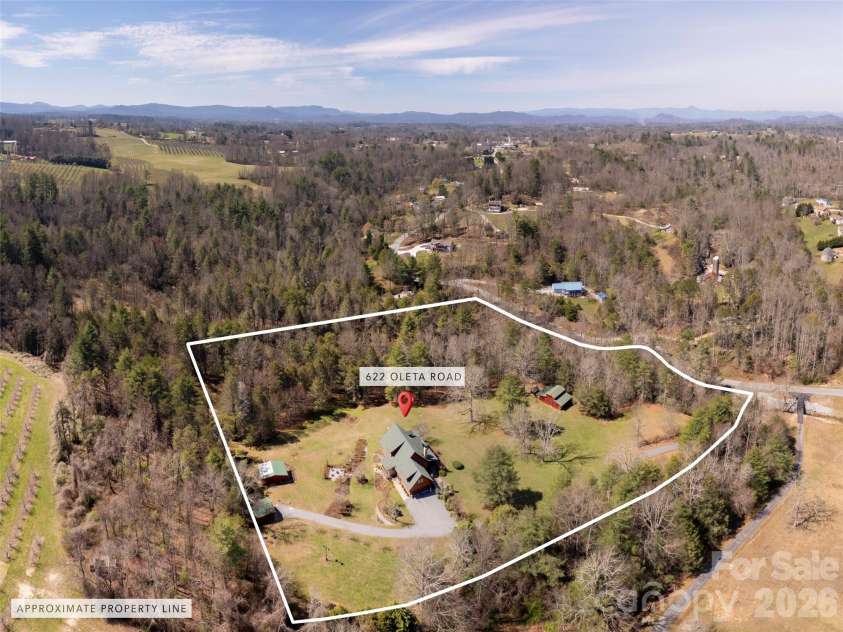 622 Oleta Road, Hendersonville, NC 28792.  MLS# CAR4361003, YatesRealty ID 9955. 