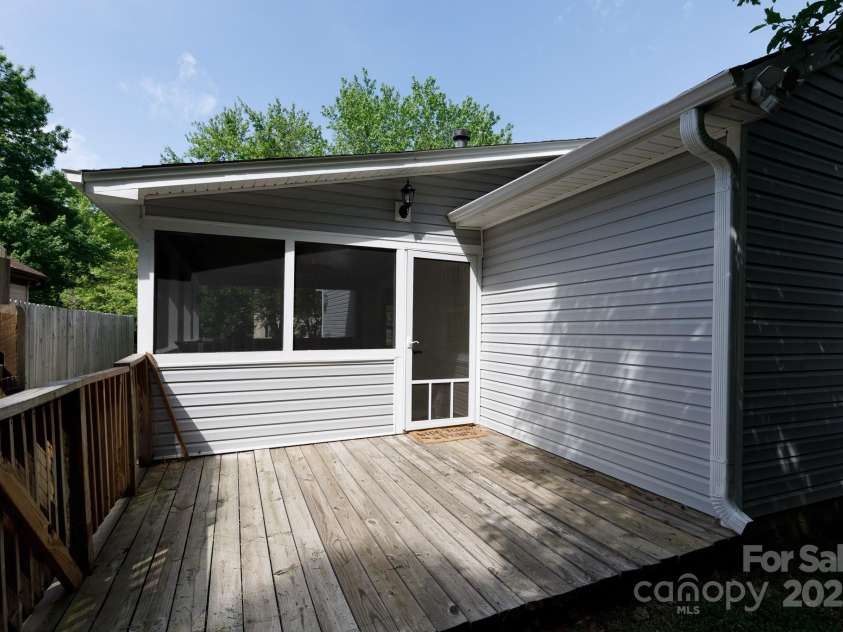 1455 Fieldcrest Circle, Rock Hill, SC 29732.  MLS# CAR4249521, YatesRealty ID 9956. 