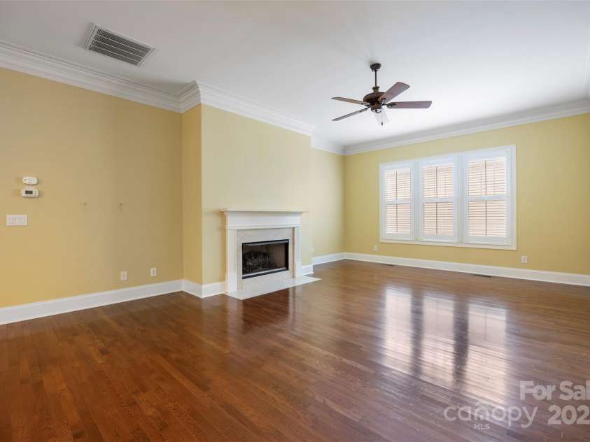 16919 Hedgerow Park Road, Charlotte, NC 28277.  MLS# CAR4249094, YatesRealty ID 9957. GREAT ROOM