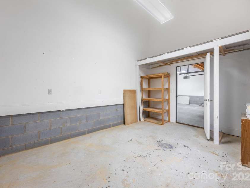 16919 Hedgerow Park Road, Charlotte, NC 28277.  MLS# CAR4249094, YatesRealty ID 9957. SHOP AREA