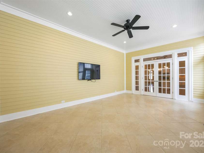 16919 Hedgerow Park Road, Charlotte, NC 28277.  MLS# CAR4249094, YatesRealty ID 9957. SUNROOM or MEDIA ROOM