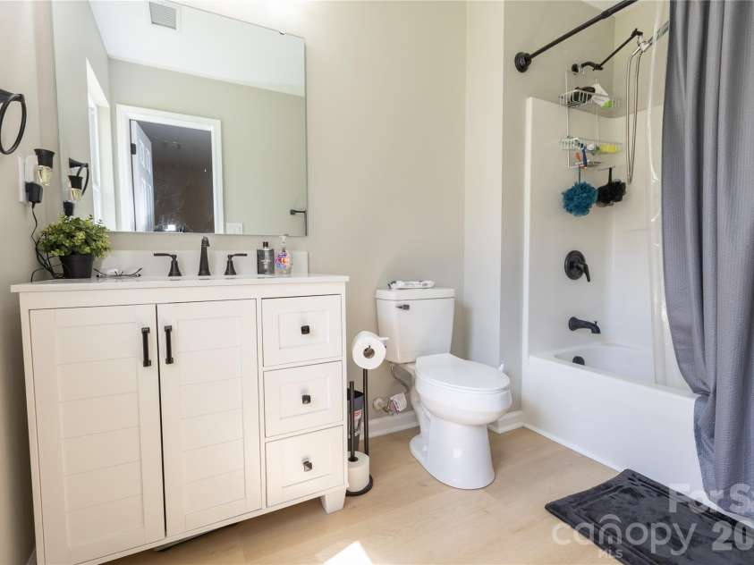 5126 Monroe Ansonville Road, Wingate, NC 28174.  MLS# CAR4361477, YatesRealty ID 9957. Master Bath