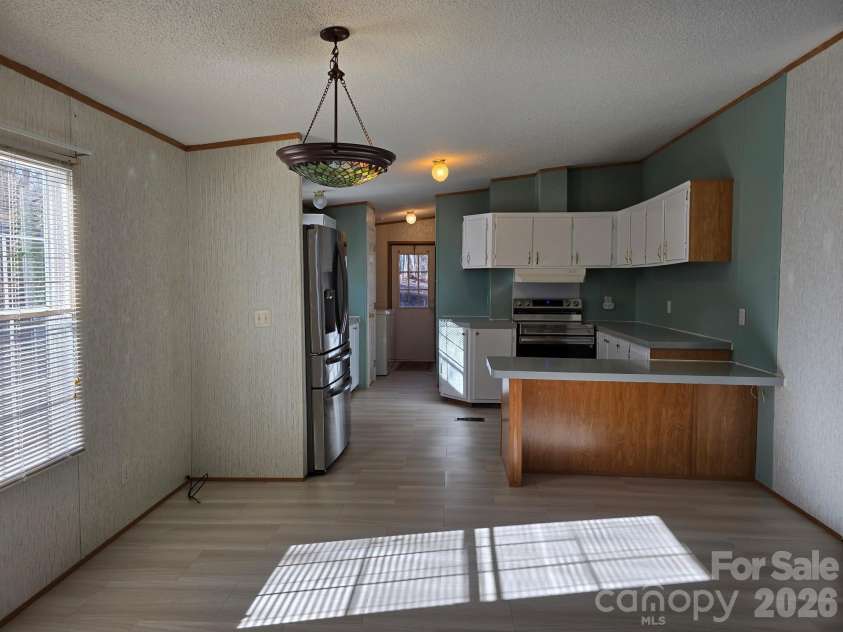 129 Oak Trails Pass, Leicester, NC 28748.  MLS# CAR4329467, YatesRealty ID 9958. 