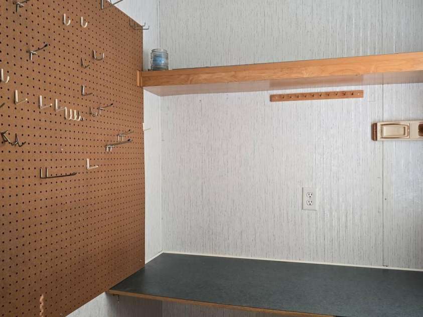 129 Oak Trails Pass, Leicester, NC 28748.  MLS# CAR4329467, YatesRealty ID 9958. Office / bonus room