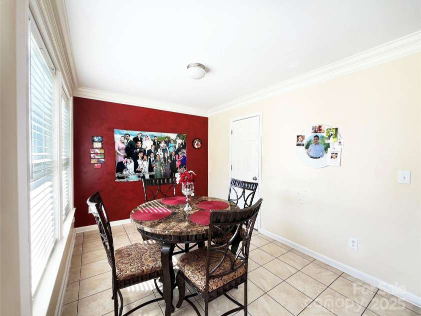 7928 Ponderosa Pine Lane, Charlotte, NC 28215.  MLS# CAR4243711, YatesRealty ID 9958. 