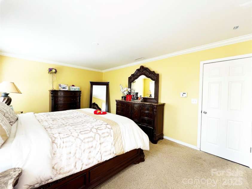 7928 Ponderosa Pine Lane, Charlotte, NC 28215.  MLS# CAR4243711, YatesRealty ID 9958. 