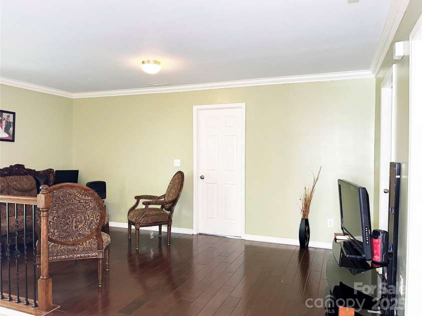 7928 Ponderosa Pine Lane, Charlotte, NC 28215.  MLS# CAR4243711, YatesRealty ID 9958. 