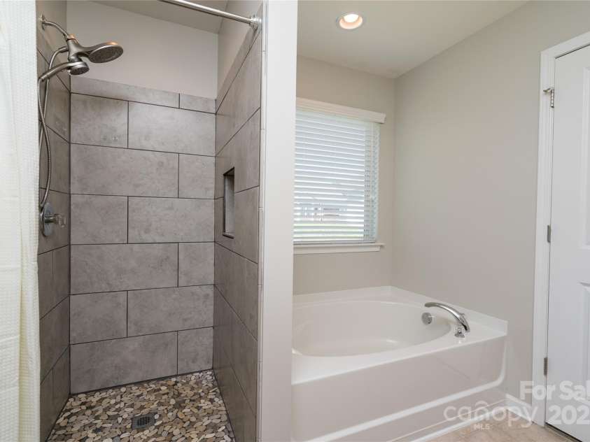 726 Centennial Street, Gastonia, NC 28056.  MLS# CAR4251192, YatesRealty ID 9959. 