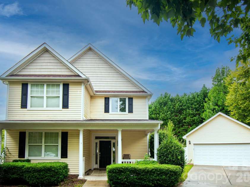9904 Adelie Court, Cornelius, NC 28031.  MLS# CAR4361741, YatesRealty ID 9959. 