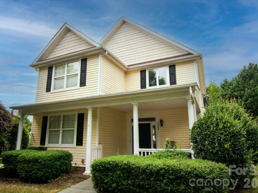 9904 Adelie Court, Cornelius, NC 28031.  MLS# CAR4361741, YatesRealty ID 9959. 